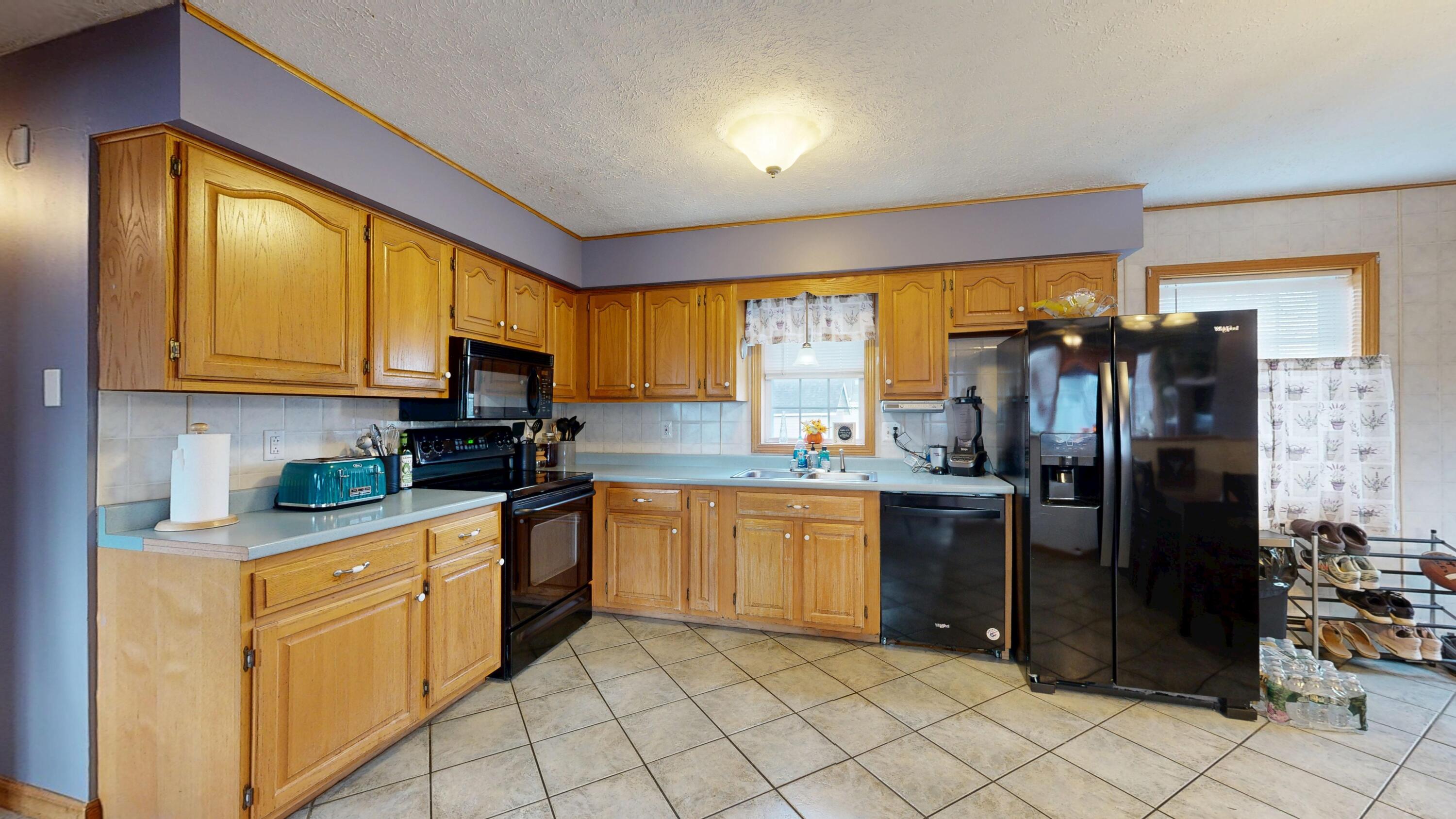 22 School Street Lewiston, ME 04240 - Photo 10 of 39 22-School-St-11172025_205438