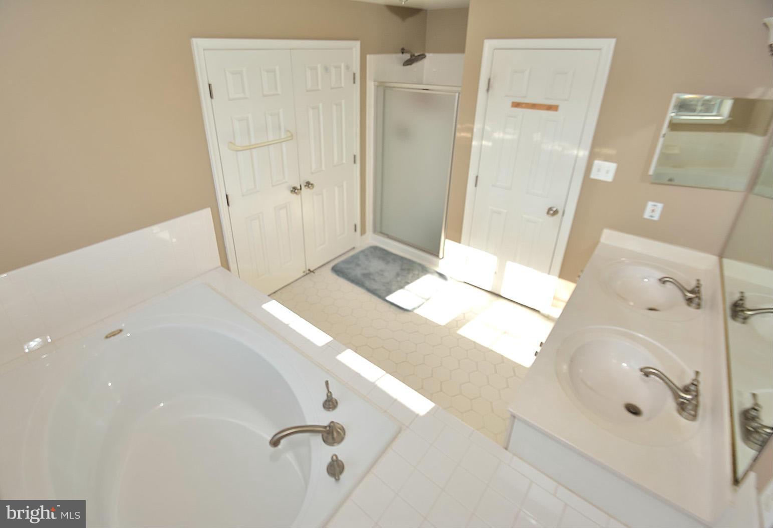 6733 Bulkley Road Lorton, VA 22079 - Photo 18 of 30 Bath (Master)