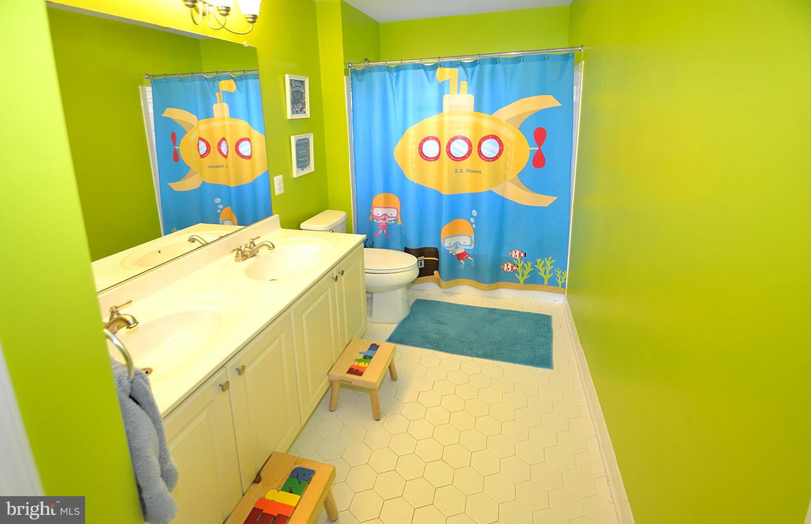 6733 Bulkley Road Lorton, VA 22079 - Photo 22 of 30 Bath