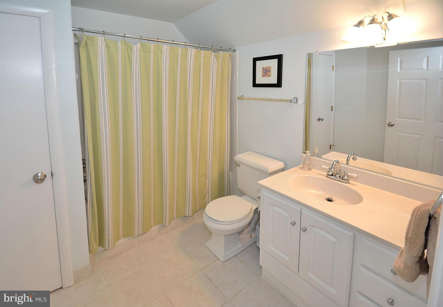 6733 Bulkley Road Lorton, VA 22079 - Photo 26 of 30 Bath
