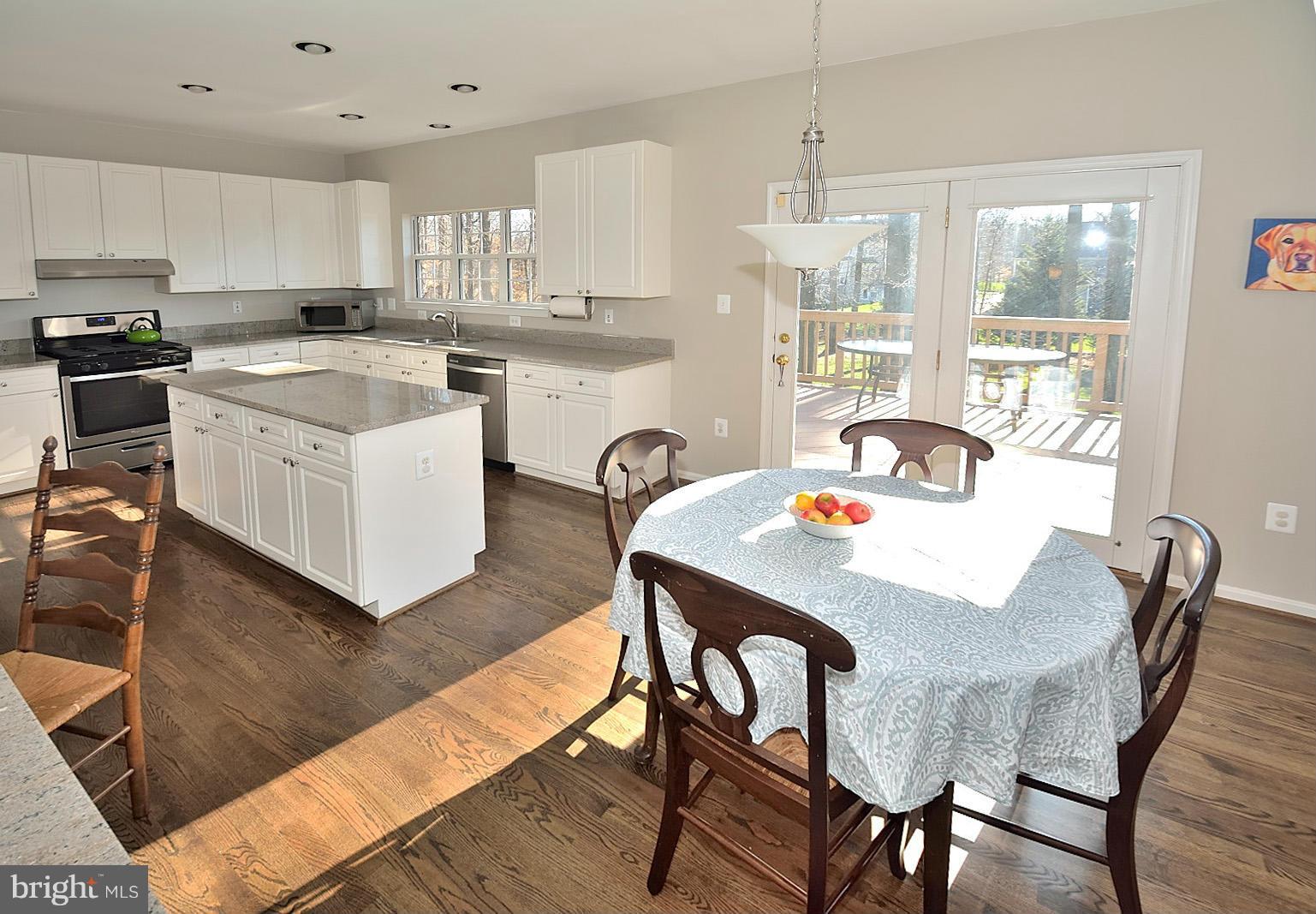 6733 Bulkley Road Lorton, VA 22079 - Photo 4 of 30 Kitchen
