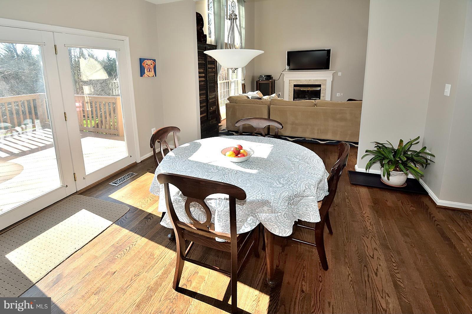 6733 Bulkley Road Lorton, VA 22079 - Photo 5 of 30 Kitchen