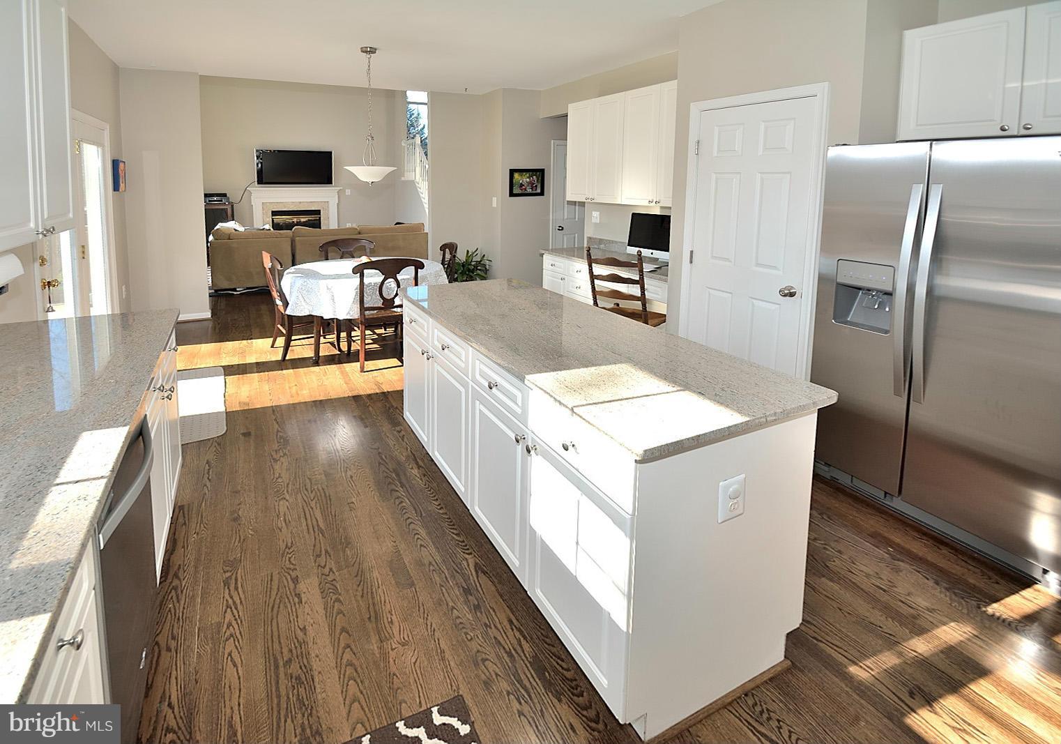6733 Bulkley Road Lorton, VA 22079 - Photo 7 of 30 Kitchen