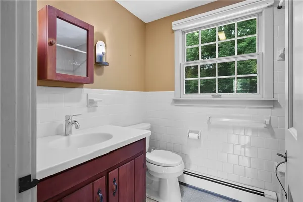 $3,700 | 6 Mary Ann Drive, Exeter, RI 02822