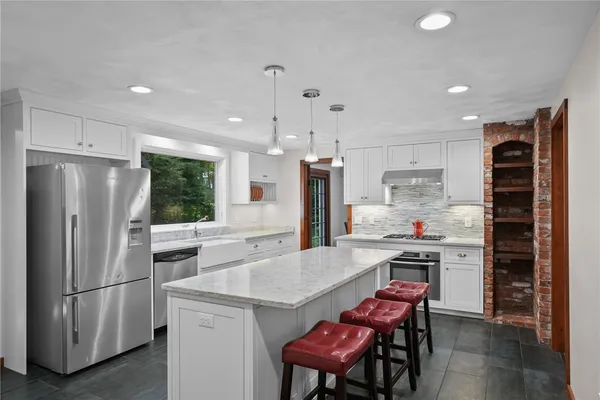 $3,700 | 6 Mary Ann Drive, Exeter, RI 02822