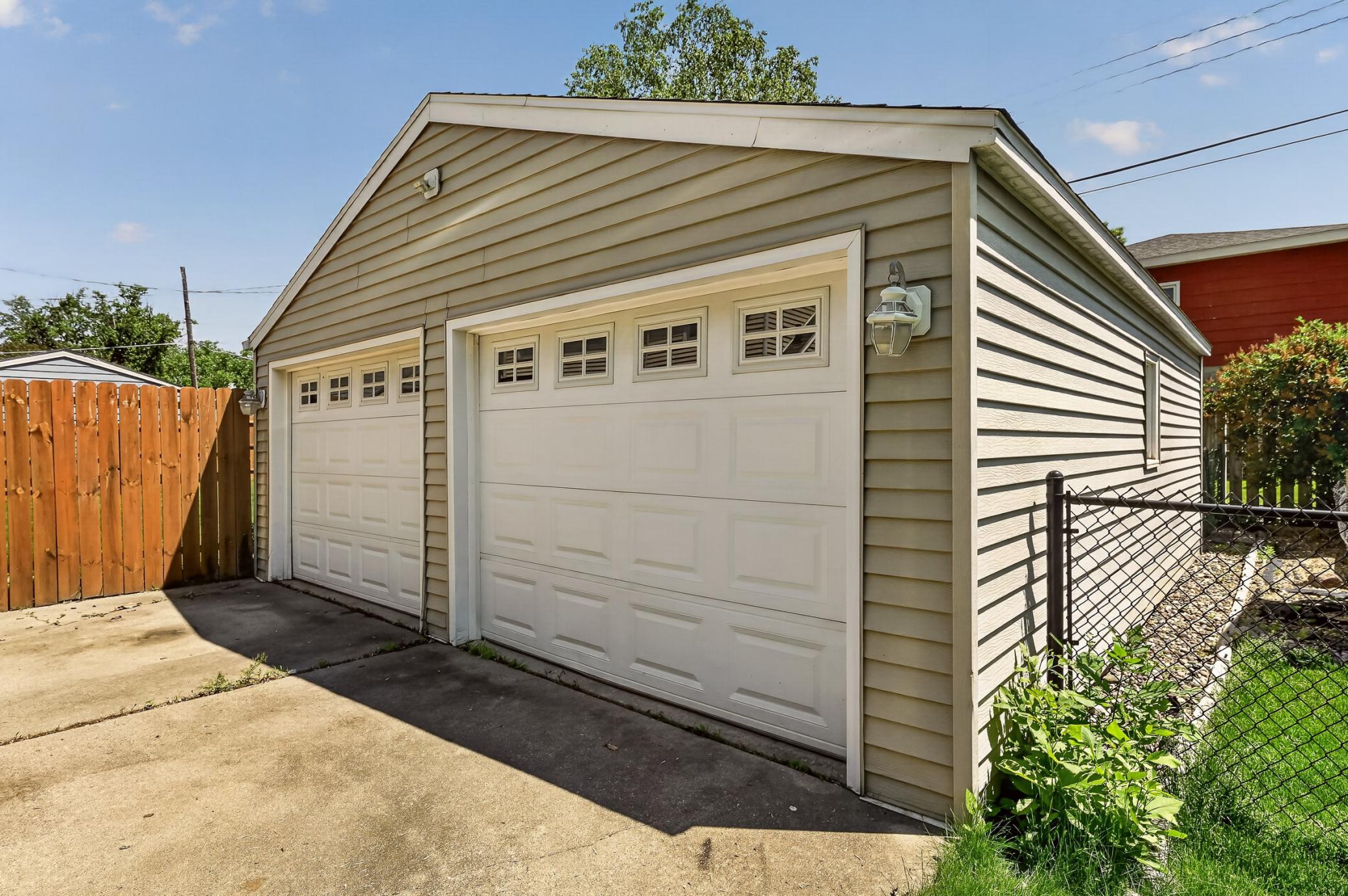 1858 23rd Street Northwest Rochester, MN 55901 - Photo 2 of 22