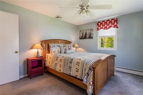 $1,050,000 | 39 Davisville Lane, Narragansett, RI 02882