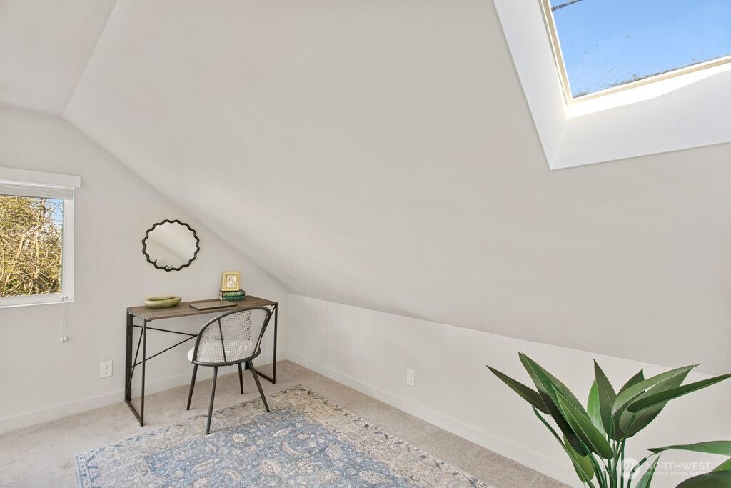 3710 Southwest 106th Street Seattle, WA 98146 - Photo 16 of 21