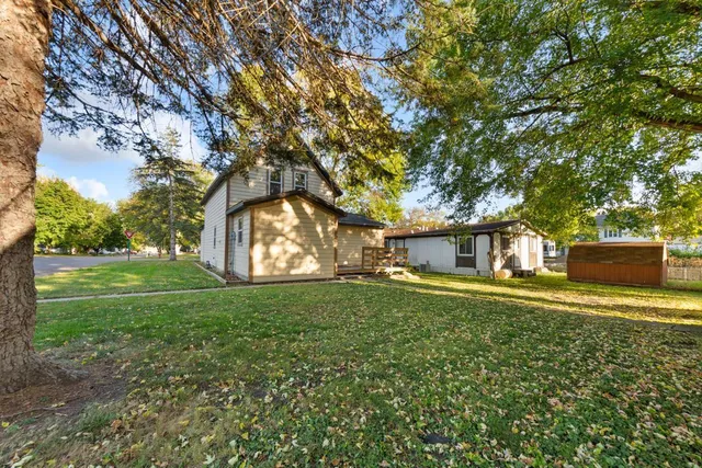 $150,000 | 302 Renville Street South, Winthrop, MN 55396