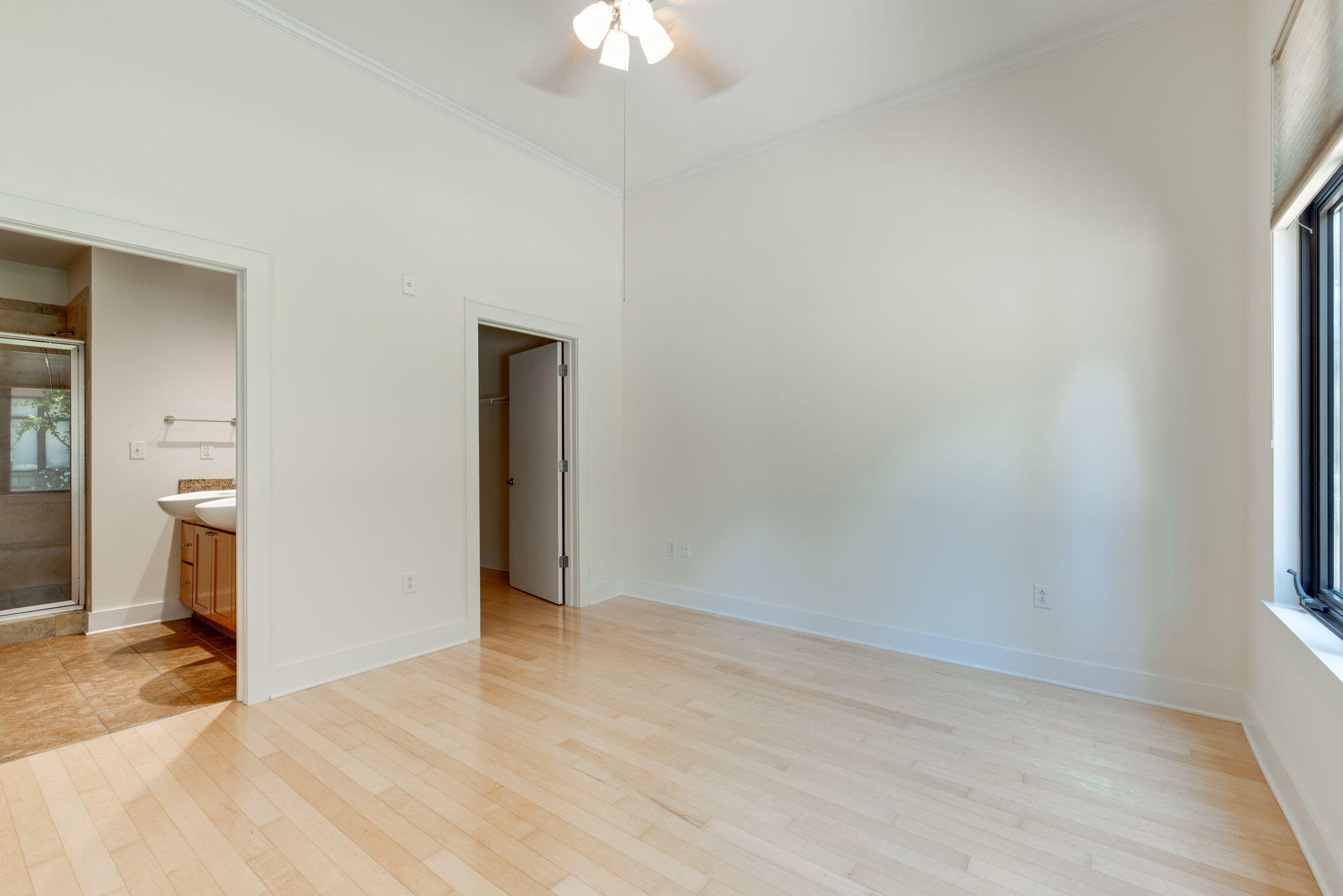 129 Walnut Street, Unit 22 Chattanooga, TN 37403 - Photo 24 of 34 Bedroom