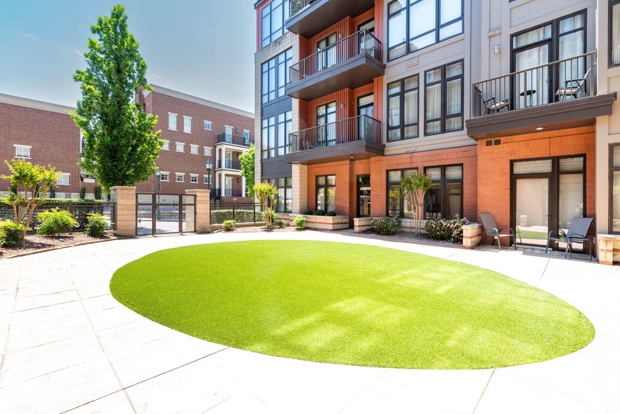 129 Walnut Street, Unit 22 Chattanooga, TN 37403 - Photo 30 of 34 Courtyard