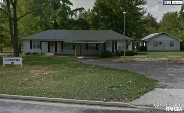 $550,000 | 2030 South Illinois Avenue, Carbondale, IL 62903