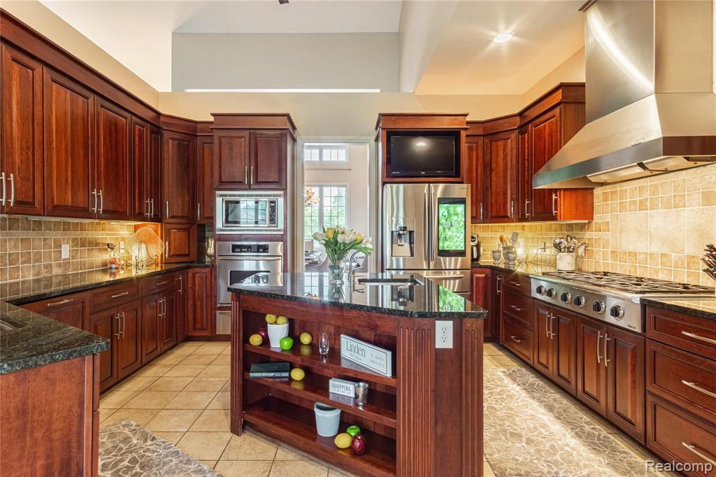 5255 Lahring Road Linden, MI 48451 - Photo 9 of 51