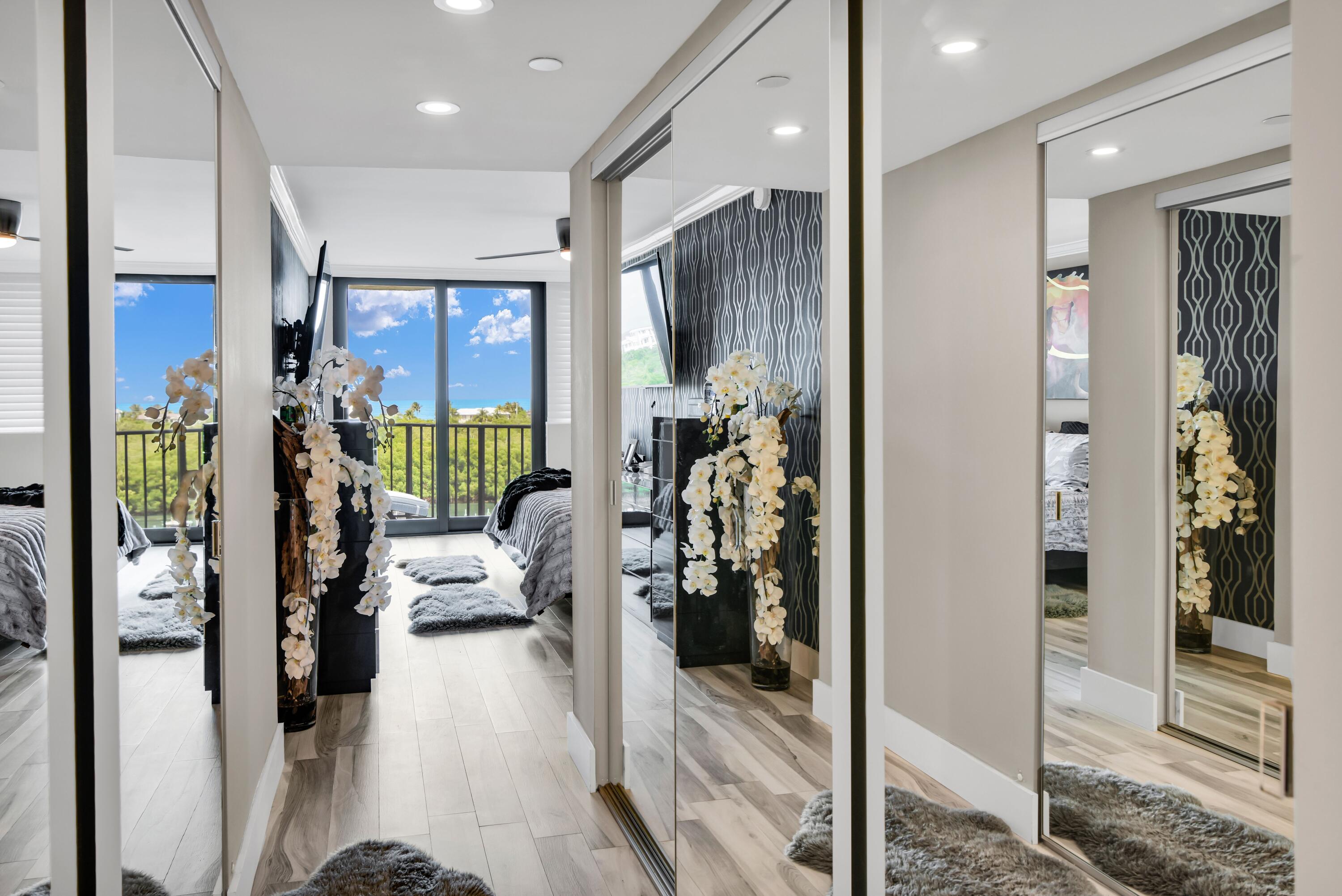 899 Jeffery Street, Unit 714 Boca Raton, FL 33487 - Photo 19 of 51 a view of a livingroom with furniture and a ceiling fan