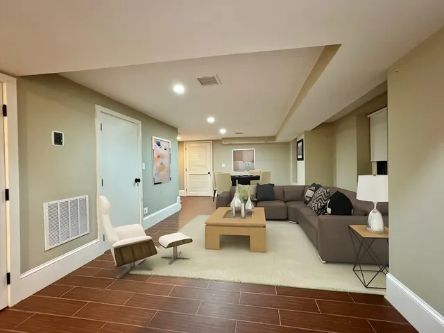 $5,350 | 97 Kinnaird Street, Unit 1, Cambridge, MA 02139