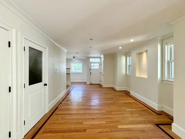 $5,350 | 97 Kinnaird Street, Unit 1, Cambridge, MA 02139