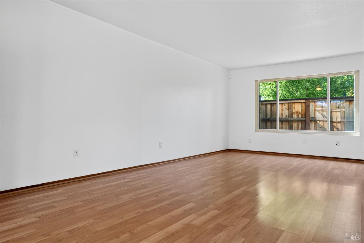 1713 Las Pravadas Court Santa Rosa, CA 95409 - Photo 15 of 32