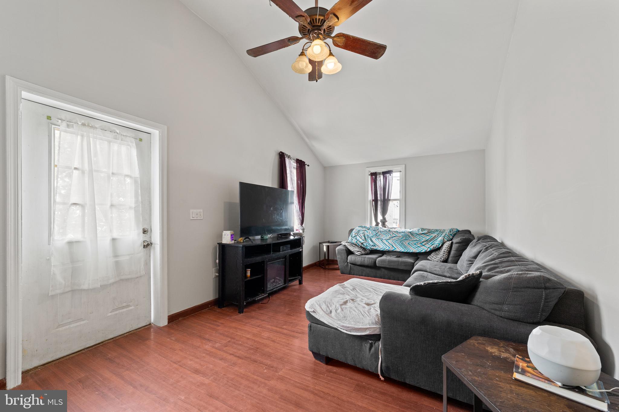 16 Edwin Avenue Hamilton, NJ 08610 - Photo 3 of 7