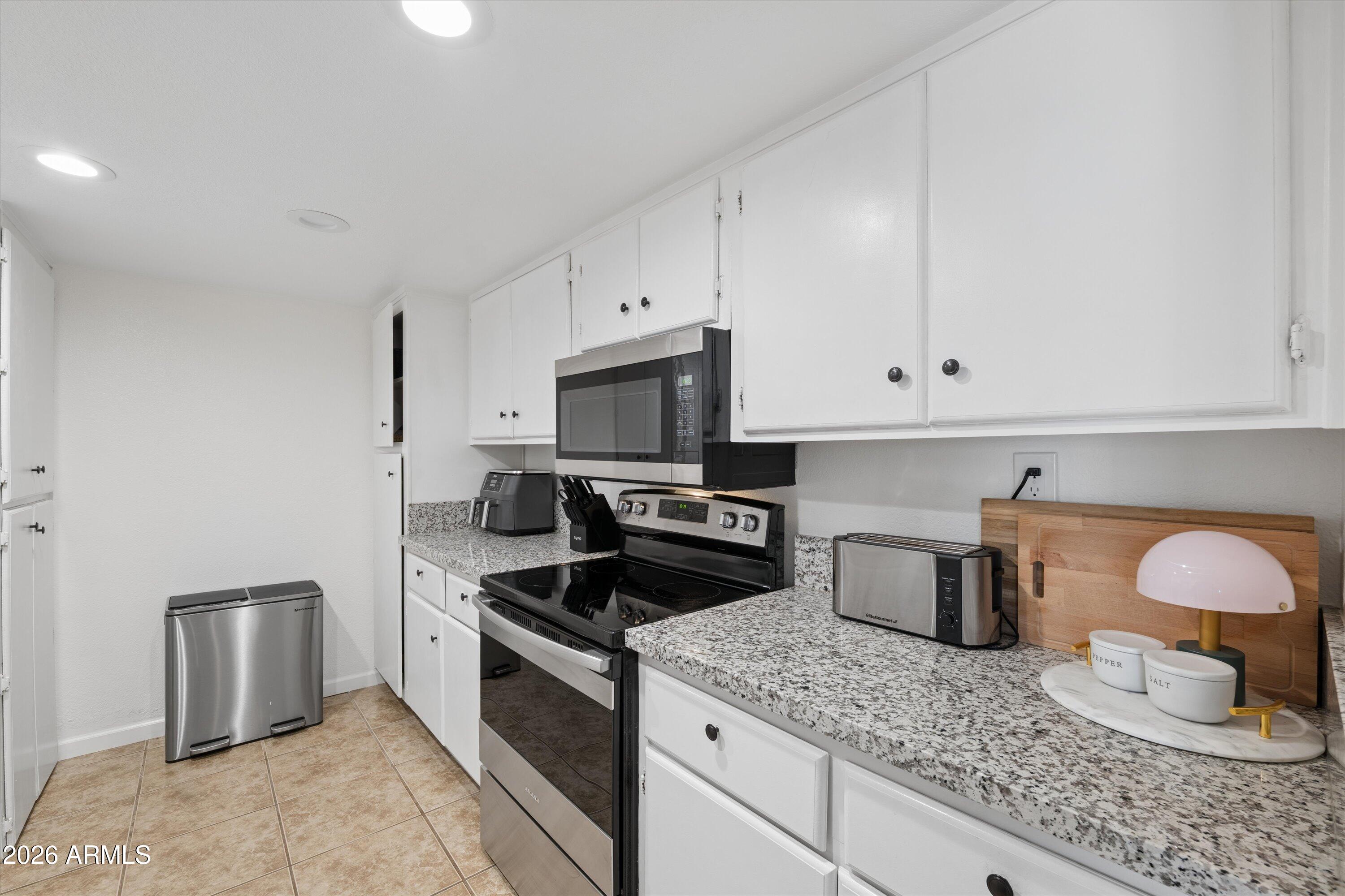 3825 East Camelback Road, Unit 186 Phoenix, AZ 85018 - Photo 3 of 30 08-P1751323