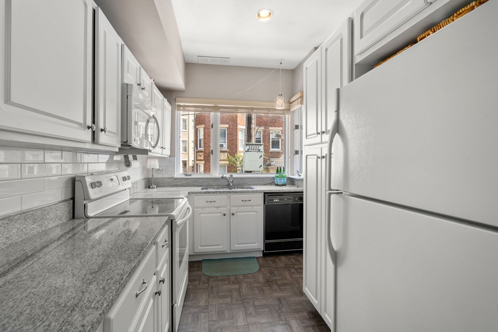110 Strathmore Road, Unit 201 Boston, MA 02135 - Photo 7 of 29 Gallery Image 7