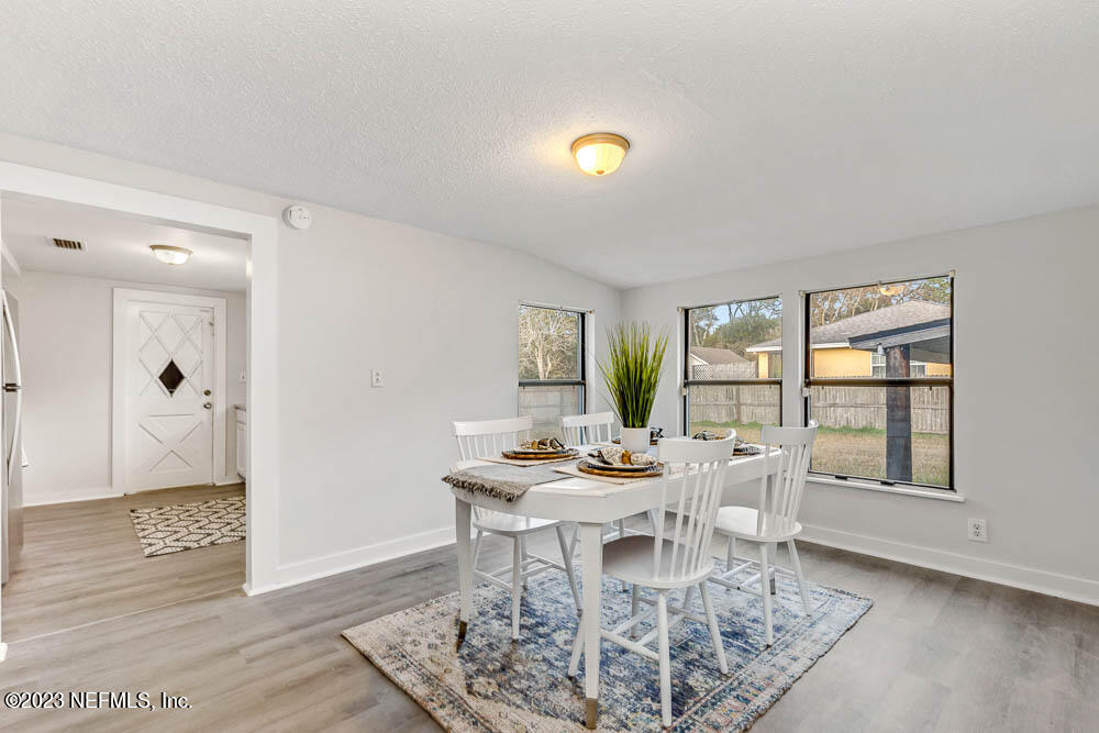 4485 Hudnall Road Jacksonville, FL 32207 - Photo 5 of 16 Dining Room