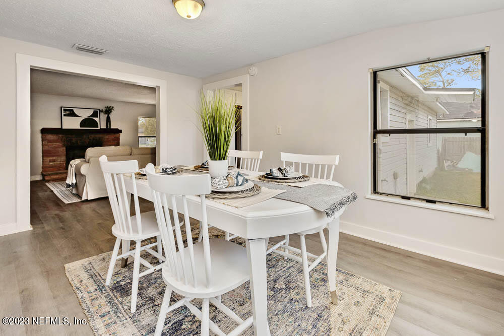 4485 Hudnall Road Jacksonville, FL 32207 - Photo 8 of 16 Dining Room