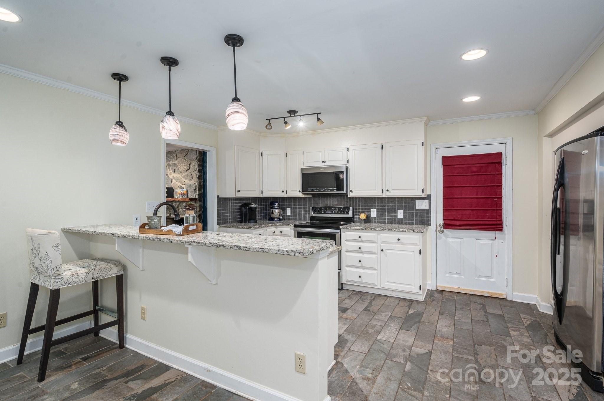 695 Linwood Road Mooresville, NC 28115 - Photo 9 of 25 Gallery Image 9