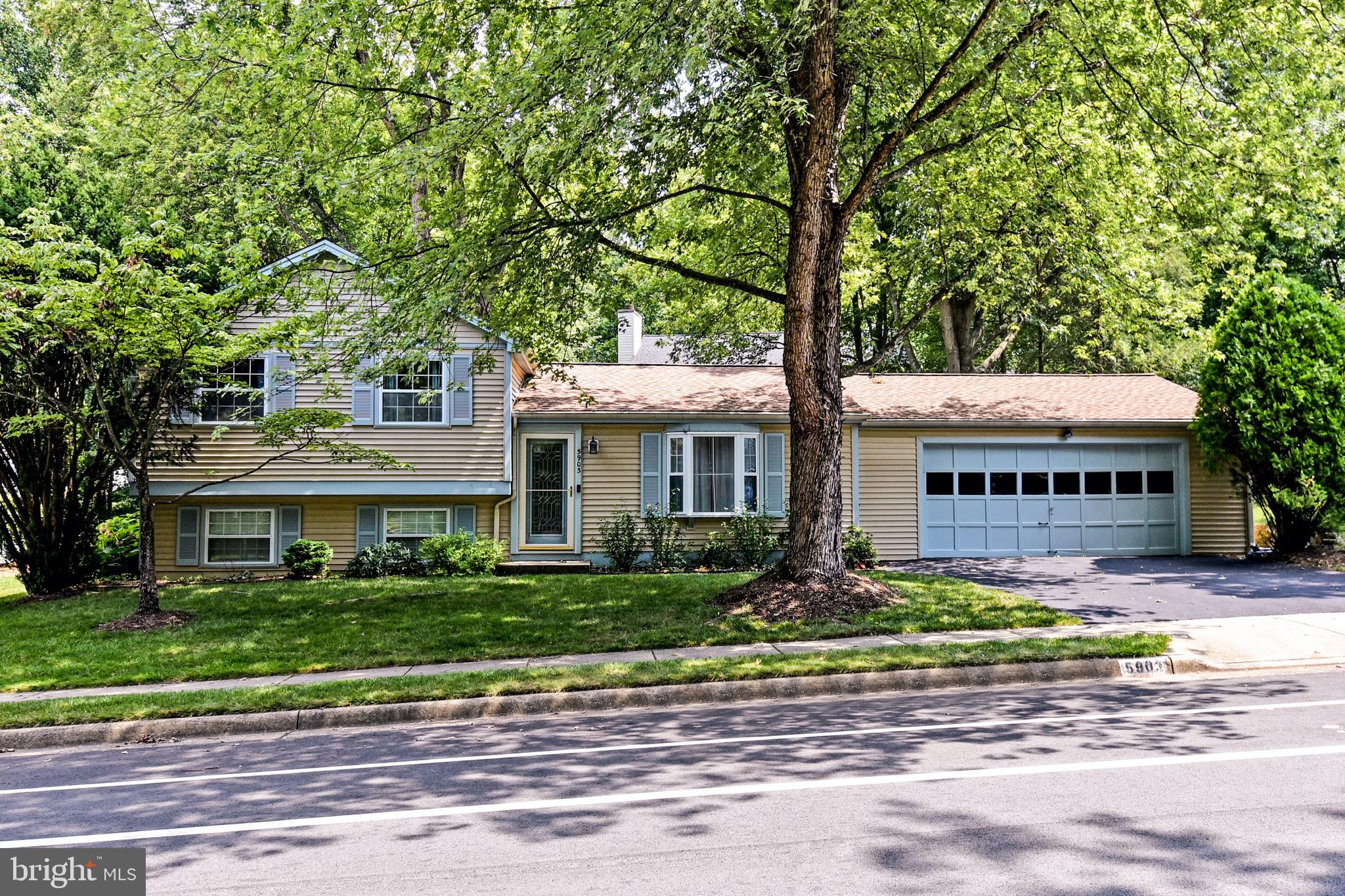 5903 Freds Oak Road Burke, VA 22015 - Photo 1 of 38 Gallery Image 1