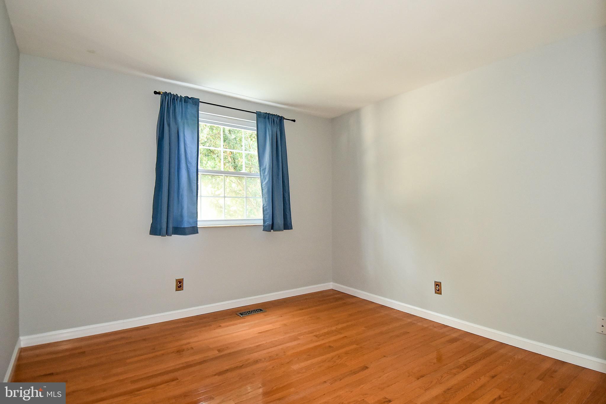 5903 Freds Oak Road Burke, VA 22015 - Photo 23 of 38 2 BR