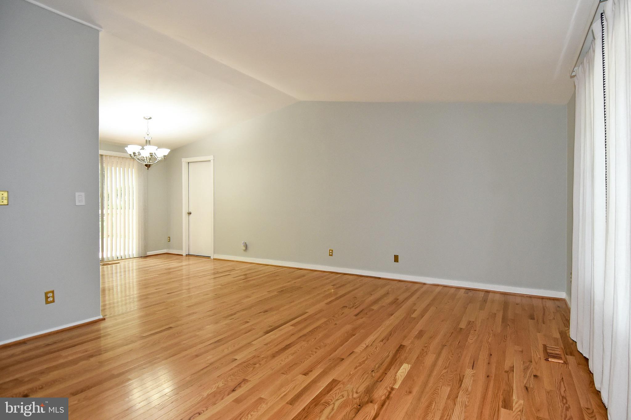 5903 Freds Oak Road Burke, VA 22015 - Photo 5 of 38 Living Room from Front door