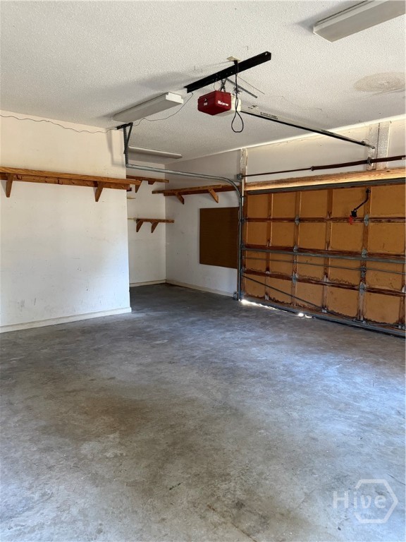 302 Gloucester Road Savannah, GA 31410 - Photo 11 of 14 Oversized side entry garage