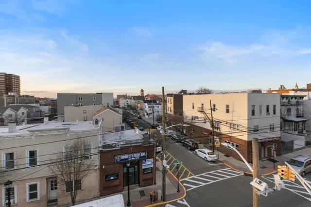 $1,800 | 431 7th Street, Unit 2B, Union City, NJ 07087