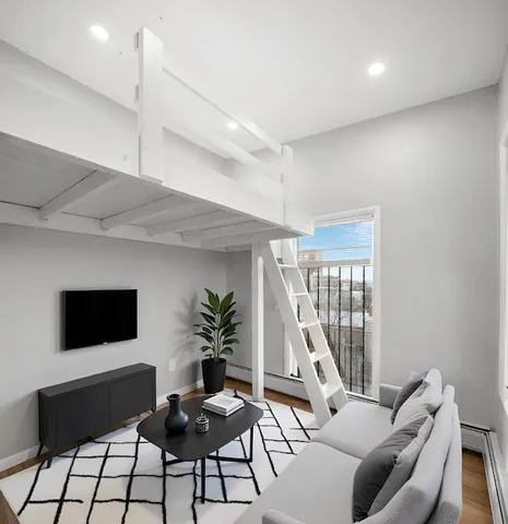 $1,800 | 431 7th Street, Unit 2B, Union City, NJ 07087