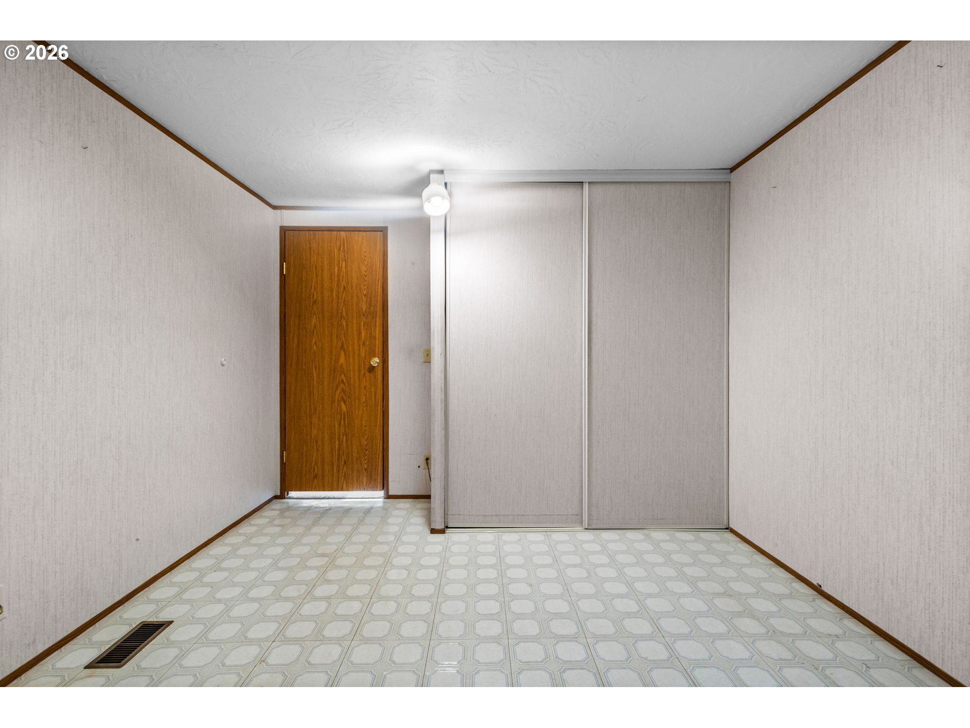 5422 Portland Road Northeast, Unit 53 Salem, OR 97305 - Photo 17 of 34