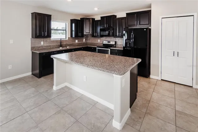 $405,000 | 10162 Carloway Hills Drive, Wimauma, FL 33598