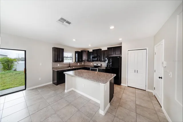 $405,000 | 10162 Carloway Hills Drive, Wimauma, FL 33598