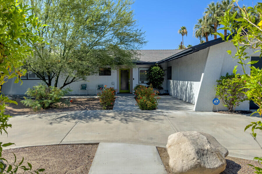 263 East Morongo Road Palm Springs, CA 92264 - Photo 12 of 42 010