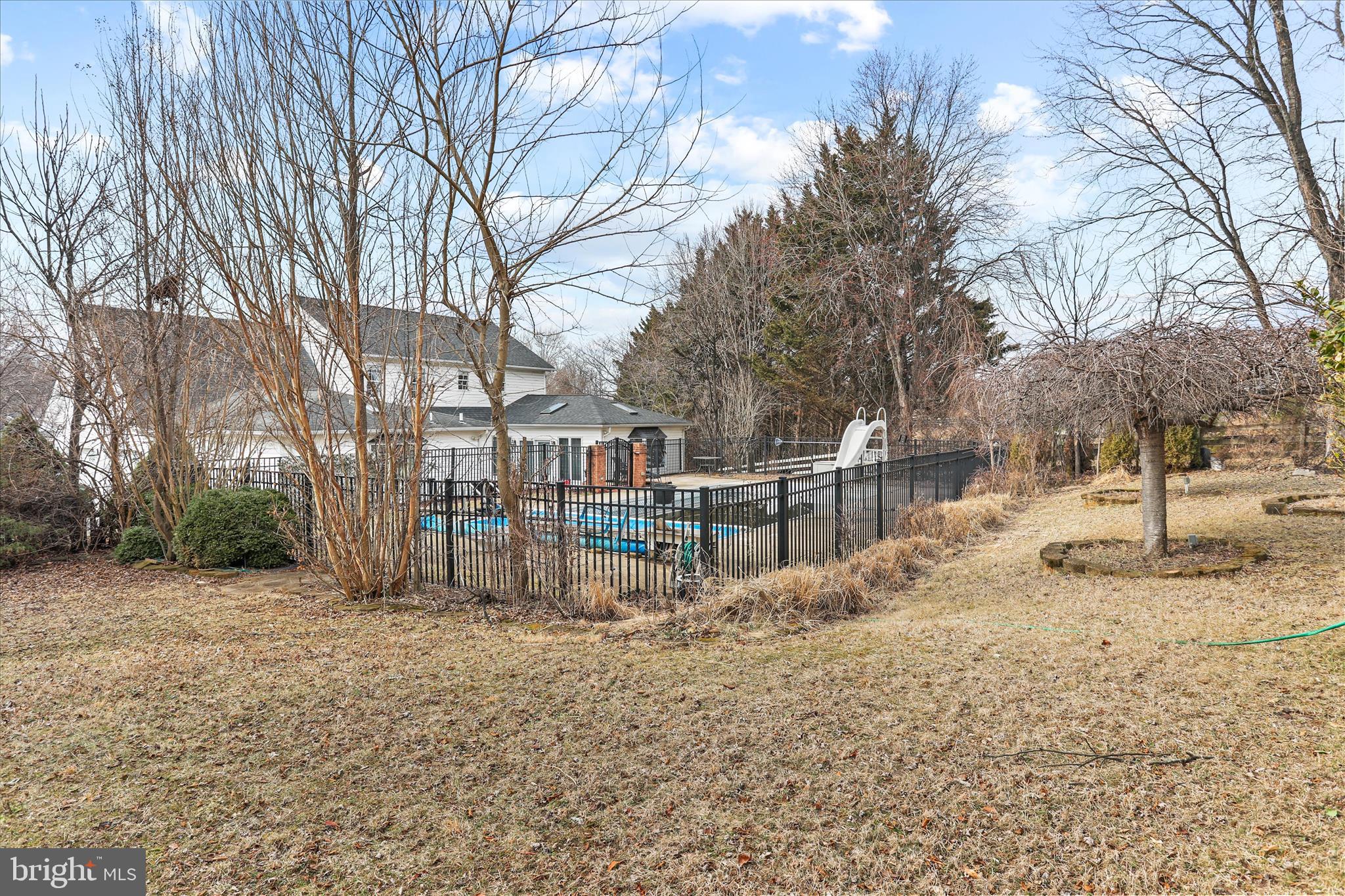 108 Foxhall Road Charles Town, WV 25414 - Photo 2 of 39