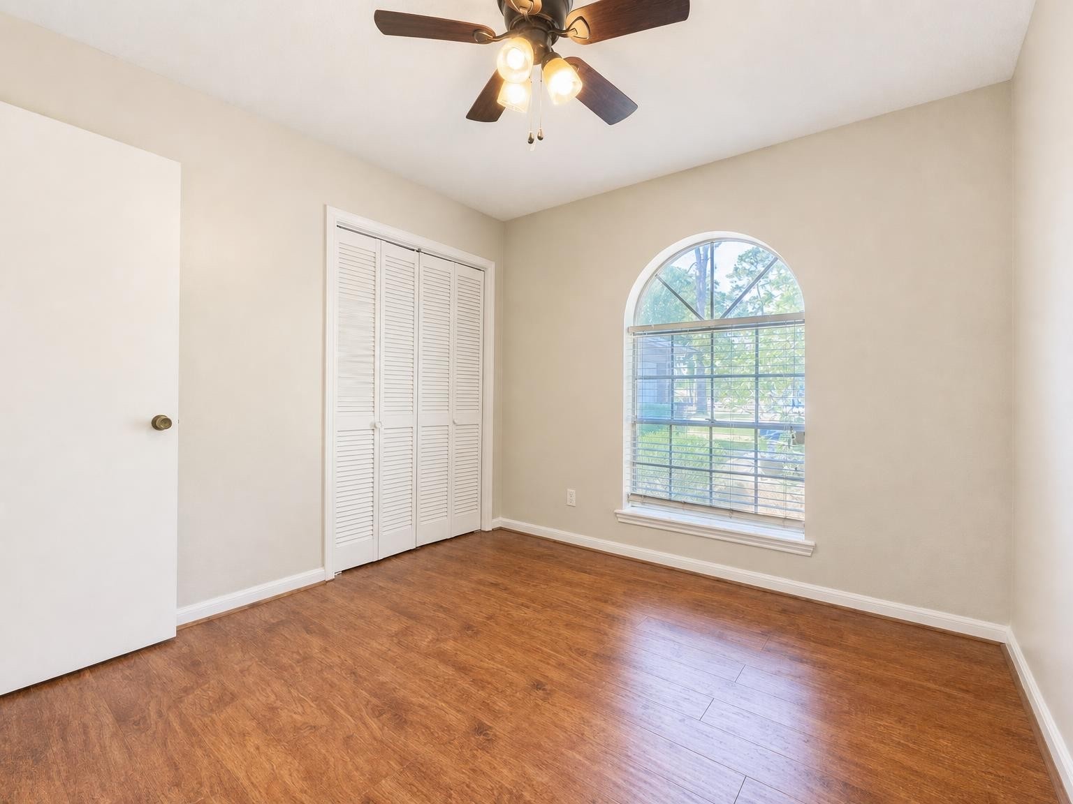 1747 Burning Tree Road Houston, TX 77339 - Photo 14 of 26 Gallery Image 14