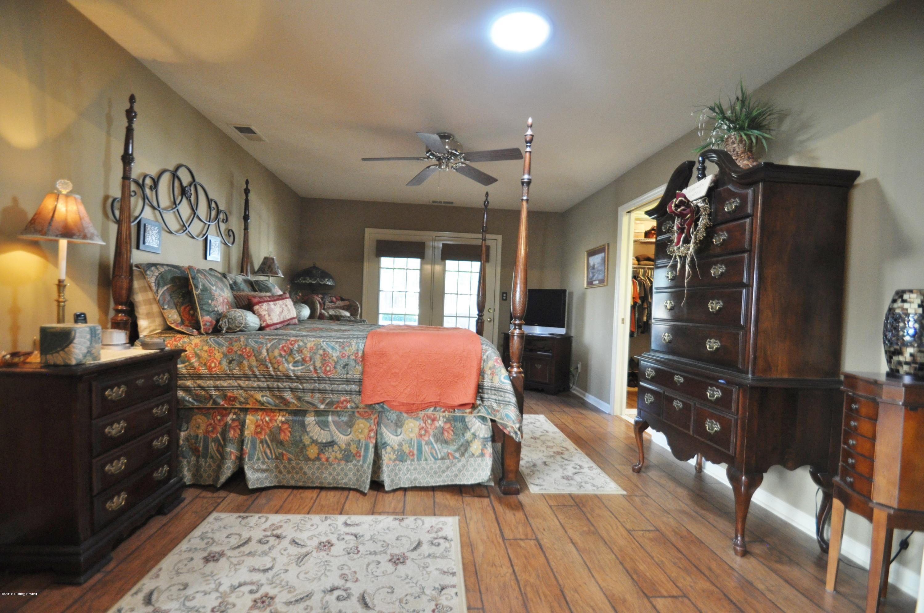2511 Hampton Ridge Boulevard Louisville, KY 40220 - Photo 19 of 44 DSC_0274