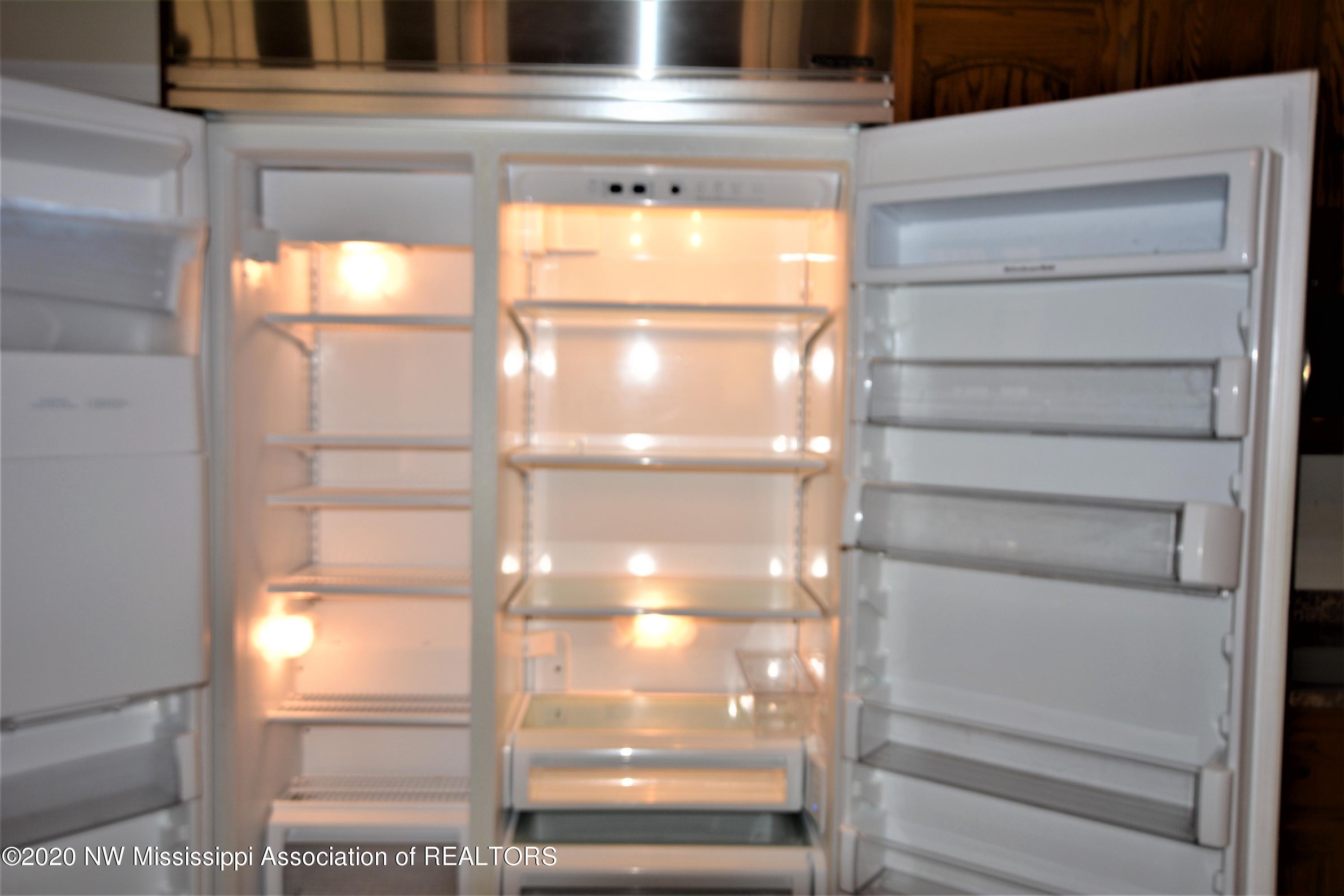 4720 Byhalia Road Hernando, MS 38632 - Photo 14 of 49 Inside Refrigrator