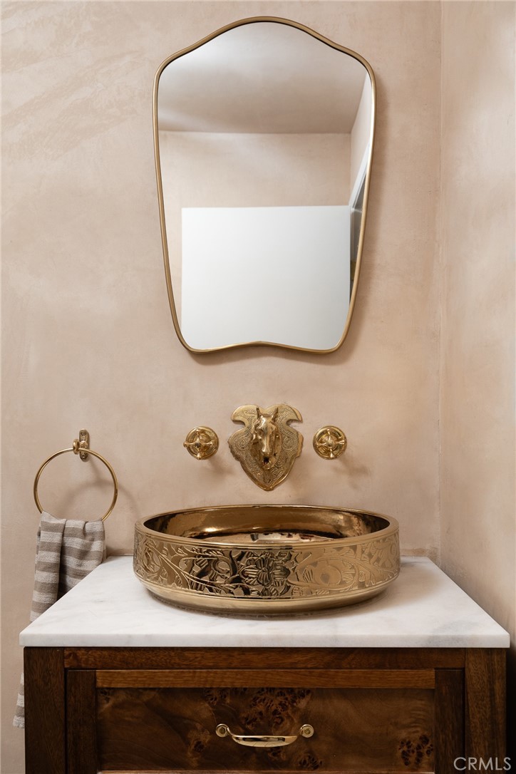 718 Sunnyhill Drive Los Angeles, CA 90065 - Photo 12 of 28