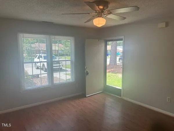 $1,260 | 2 North Sussex Drive, Unit B, Smithfield, NC 27577