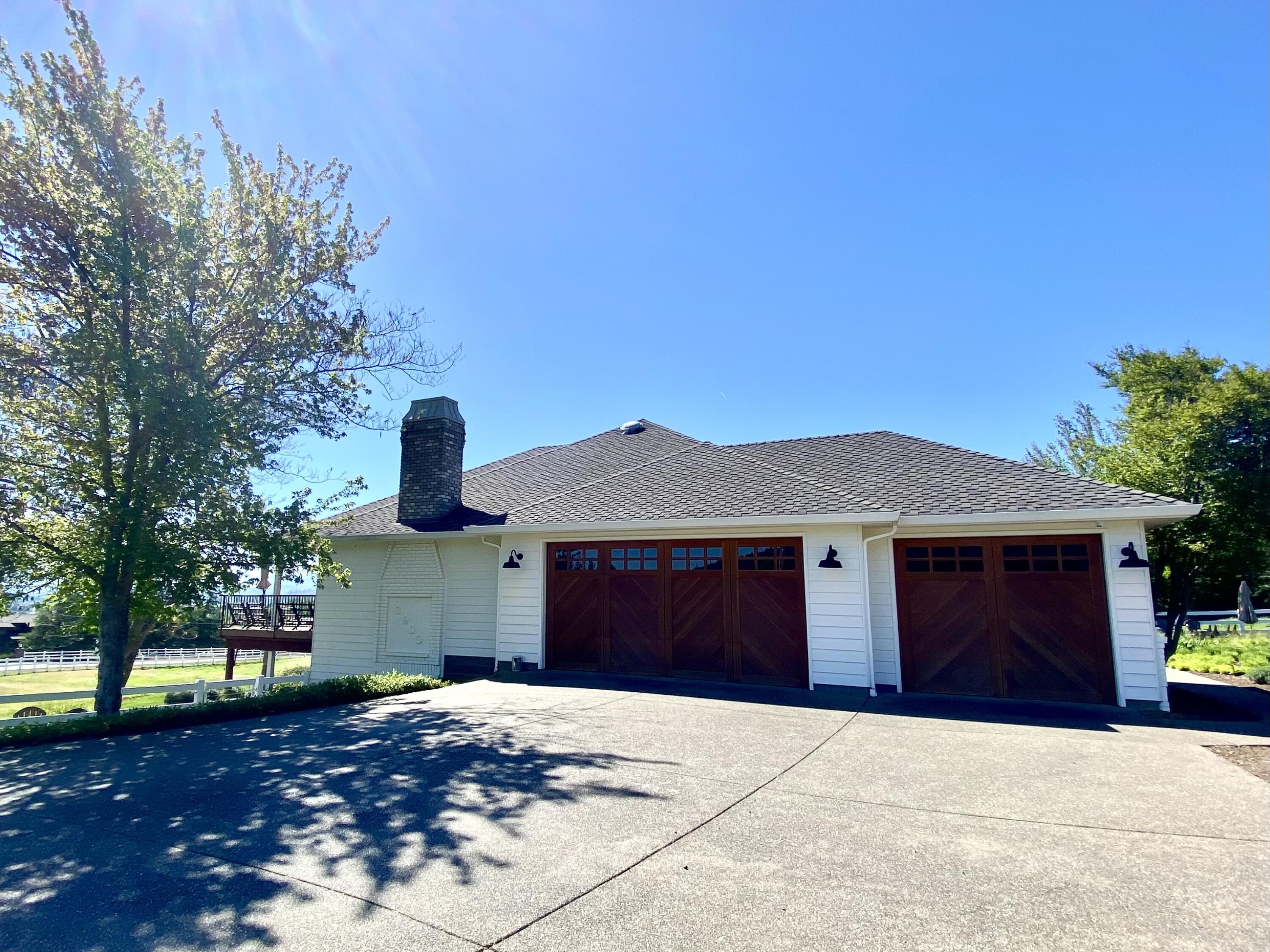 3900 Livingston Road Medford, OR 97502 - Photo 8 of 11 IMG_5254_534
