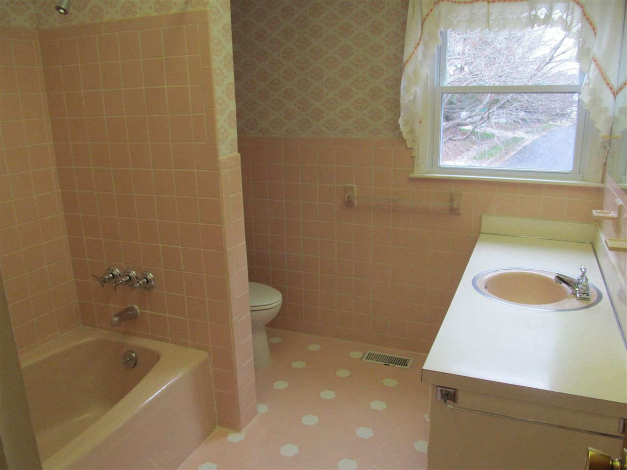 3409 Doyle Road Raleigh, NC 27607 - Photo 16 of 25 Bathroom
