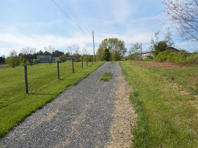 134 Good Road Fall Branch, TN 37656 - Photo 3 of 19 DSCN0033