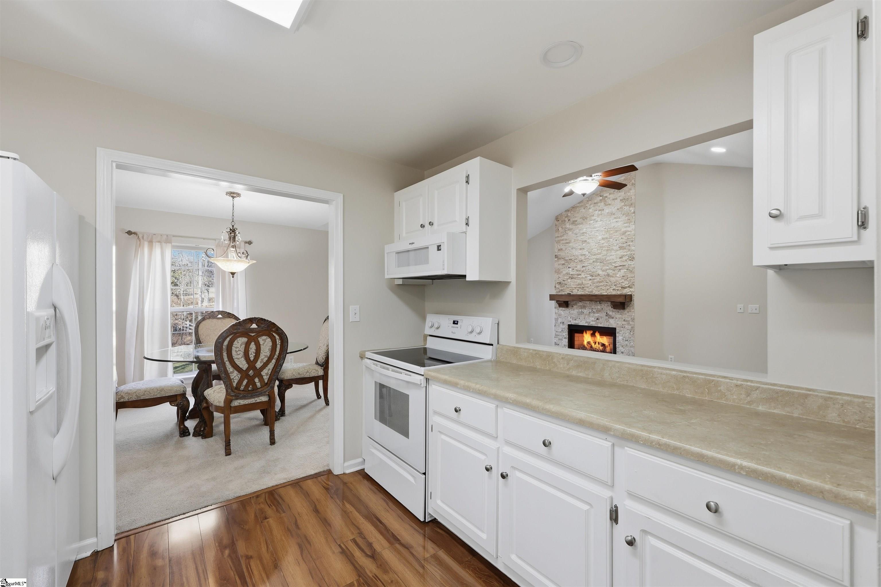 151 East Mountain Creek Road Greenville, SC 29609 - Photo 8 of 23