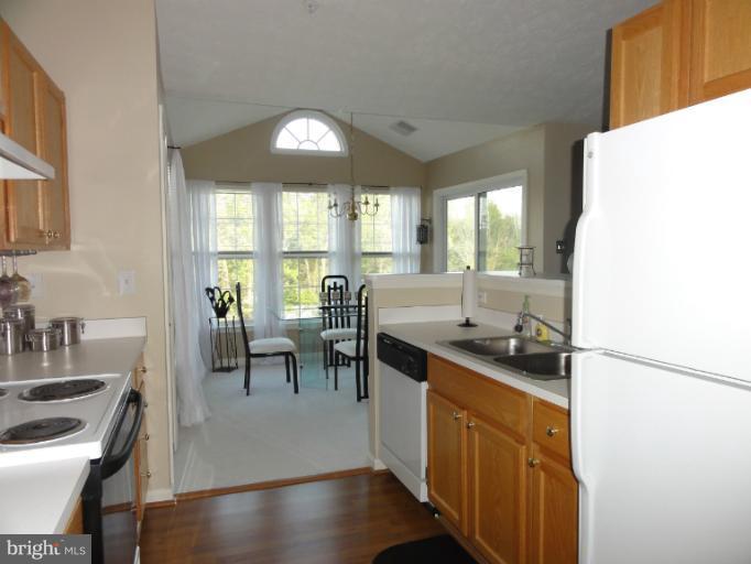 9732 Reese Farm Road, Unit 9732 Owings Mills, MD 21117 - Photo 20 of 30 Kitchen