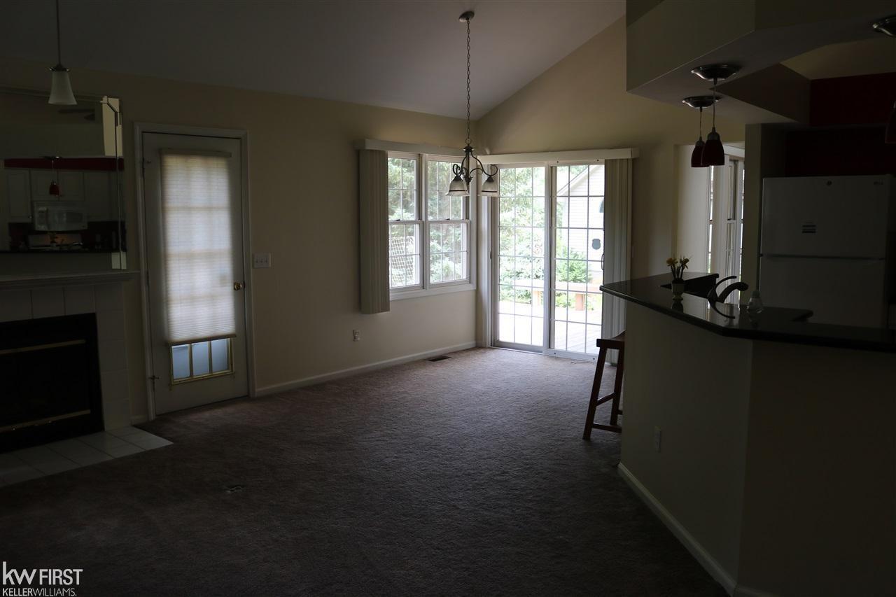 4020 Pebble Ridge Court Fenton, MI 48430 - Photo 3 of 20 21466857-2.JPG
