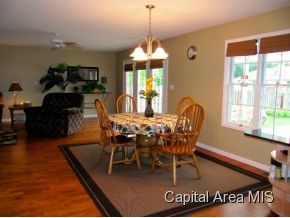 2413 Shabbona Drive Springfield, IL 62702 - Photo 4 of 12 Gallery Image 4